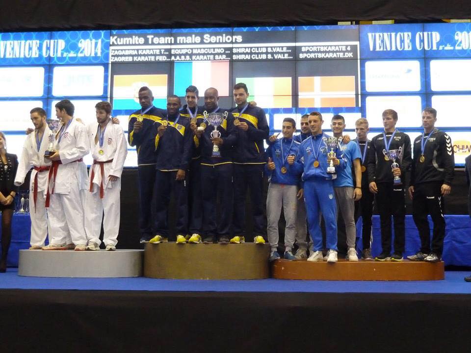 Podium des équipes masculines