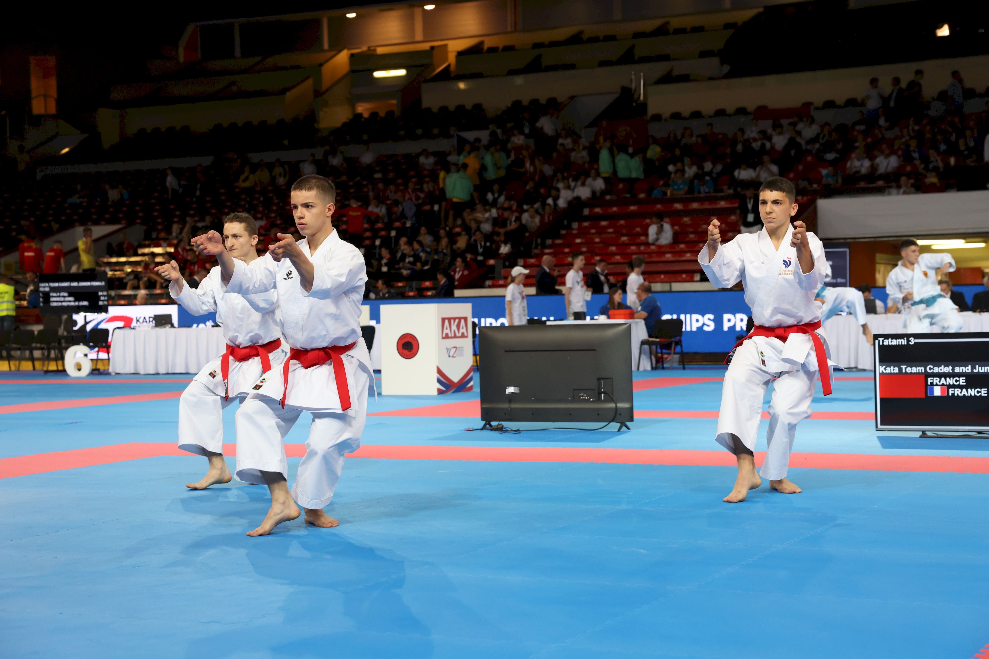 Equipe masculine kata 4 